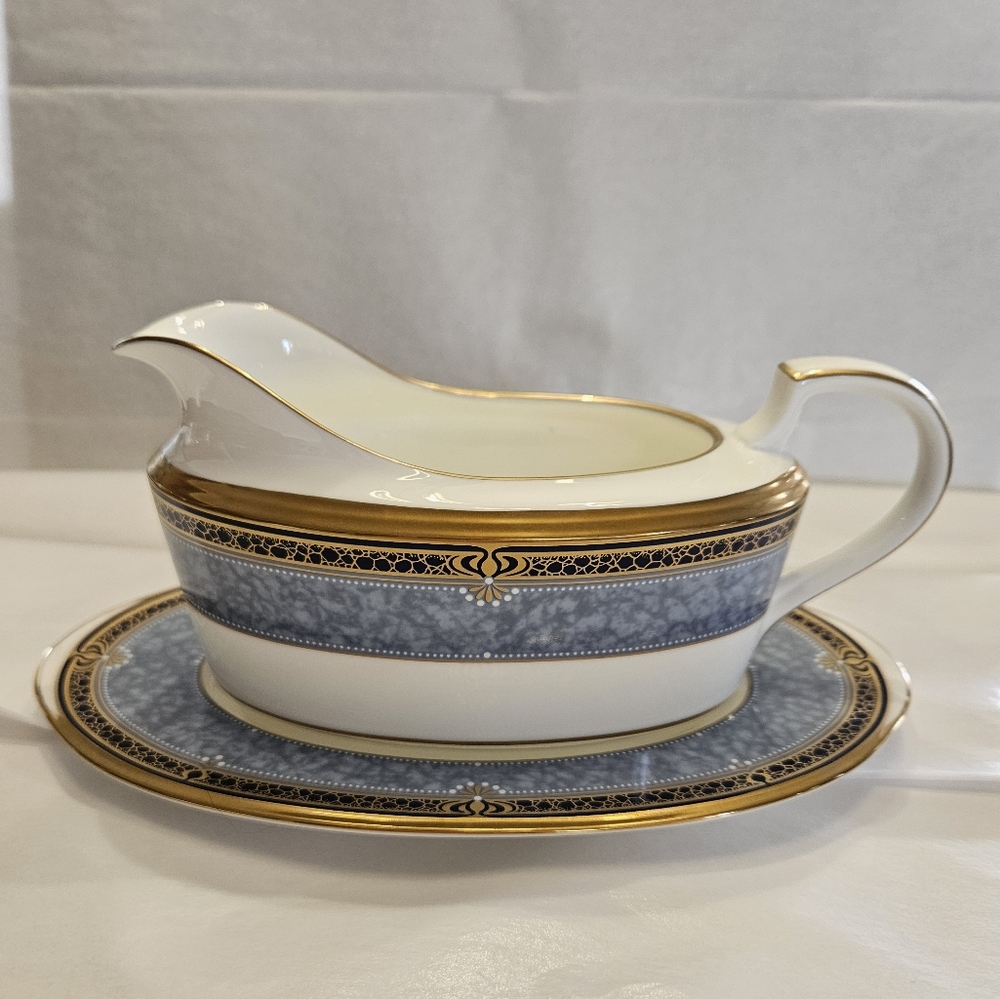 Noritake"Icon" pattern gravy boat with tray.